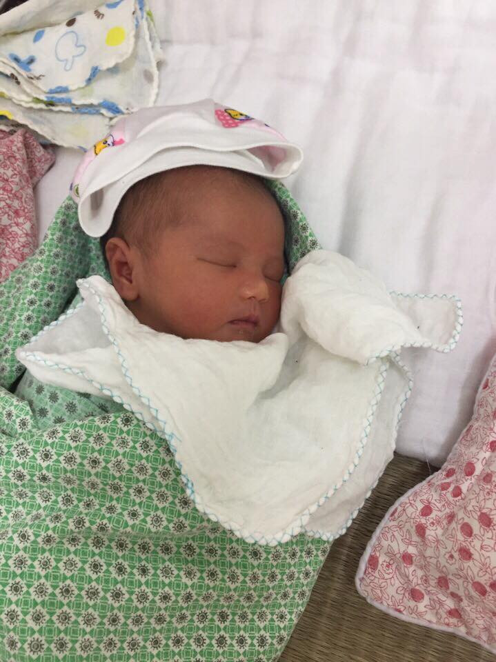 Ong bo tre thuat lai ca sinh 7 giay nghet tho cua vo giua pho HN-Hinh-2