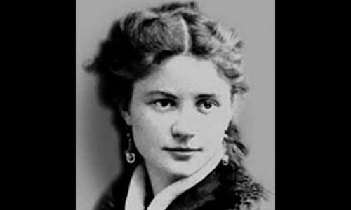 “Sonya Tay Vàng” thời trẻ.