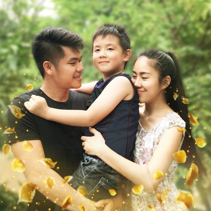 Sau đám cưới như cổ tích, dù muộn màng Lê Phương vẫn có hạnh phúc mà mọi người con gái đều mong muốn: Chồng đẹp, con khôn, nhất là được yêu chiều ngay cả khi đời đã 1 lần đò, con trai của cô vì thế cũng được chồng mới cưng chiều như con đẻ.