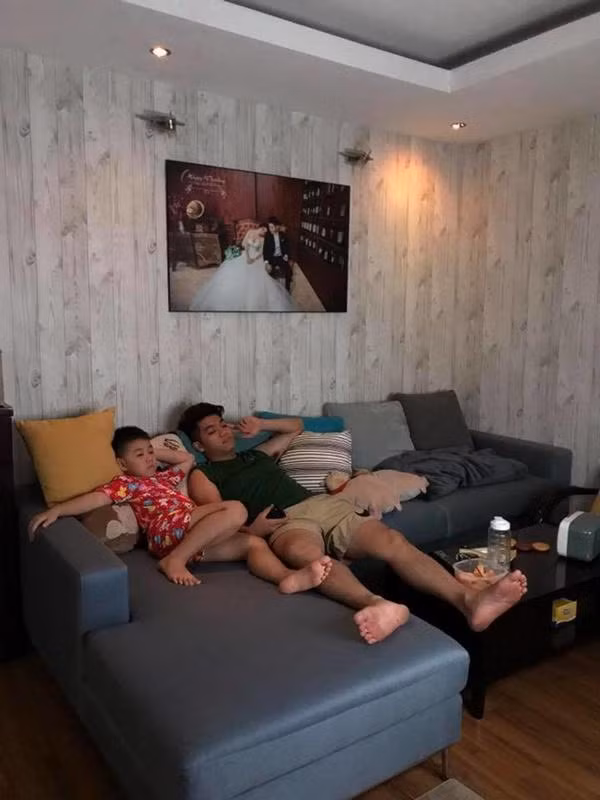 Lê Phương thường xuyên khoe ảnh căn hộ mới khang trang trên trang cá nhân.