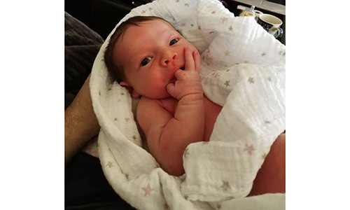 Bé Mallory tử vong khi mới 3 tuần tuổi. (Ảnh Mirror)