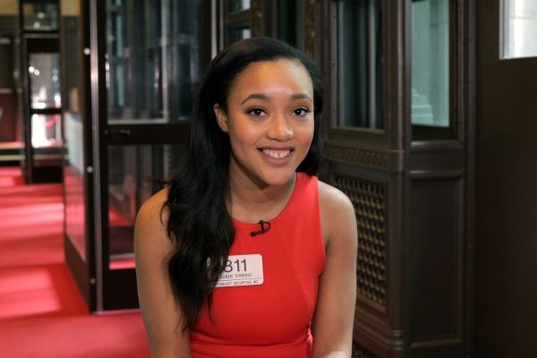 Simmons cho rằng môi trường đối với phụ nữ vẫn chưa thay đổi trong nhiều khía cạnh - và nó phải thay đổi ngay bây giờ.