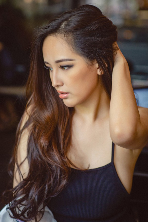 Về quyết định xa rời ánh hào quang, người đẹp chia sẻ từ năm 2011 bắt đầu cảm thấy đủ và muốn trở lại làm người bình thường. Được biết kể từ năm 2014, cho đến 2016 thì không còn hoạt động nào nữa trong làng giải trí.