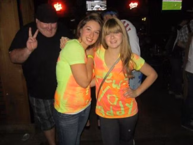 Hi, chào các người đẹp nhé.