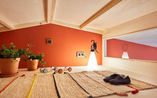 Giá của một căn biệt thự dao động từ 24.800 – 54.900 bảng Anh (800 triệu – 1,7 tỷ đồng), một mức giá rất phù hợp cho hầu bao của số đông người tiêu dùng ở Ý. Thời gian giao nhận nhà cũng rất nhanh, khách hàng chỉ cần chờ 60 ngày để phía công ty xuất hàng.