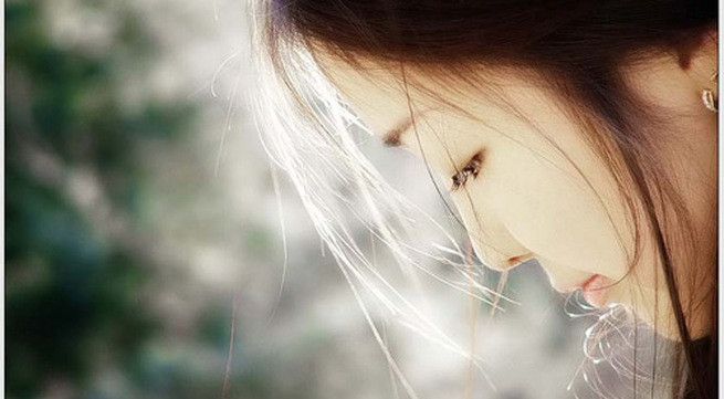 Cuoc goi cua hang xom khien vo tre dang di cong tac khoc nghen