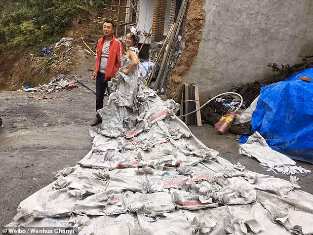 Co gai mac vay cuoi tu 40 vo bao xi mang 