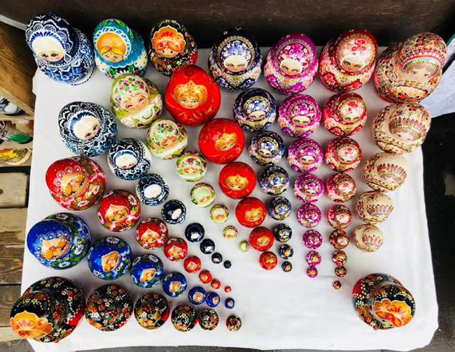 Một mặt hàng với giá 1.000 (360.000 VND) có thể giảm giá một nửa sau khi mặc cả.