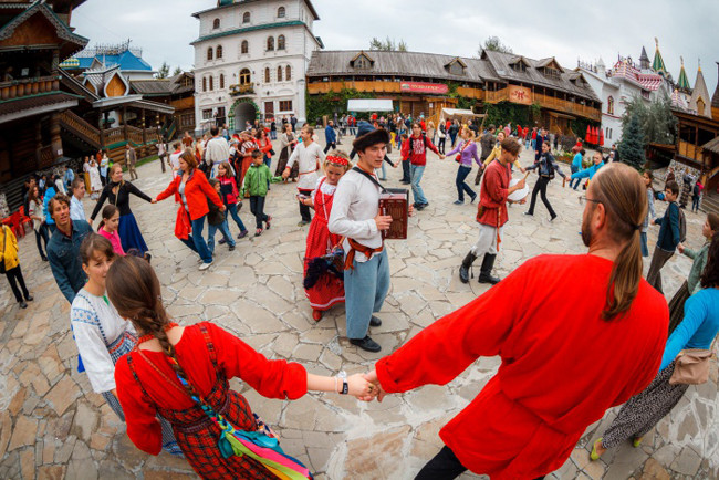 Khu chợ Izamailovo có diện tích rất rộng cùng hàng loạt các kiến trúc mang đậm phong cách Nga.