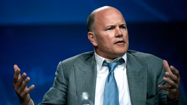 Michael Novogratz Từng là một cựu quản lý quỹ đầu tư nổi tiếng, năm 2013, Michael Novogratz mới bắt đầu bước chân vào thế giới tiền ảo. Ông quyết định rời khỏi hãng đầu tư Fortress Investment Group để tập trung vào lĩnh vực mới này. Hiện tại, ông là CEO của ngân hàng Galaxy Digital, nơi phục vụ riêng cho tiền ảo.