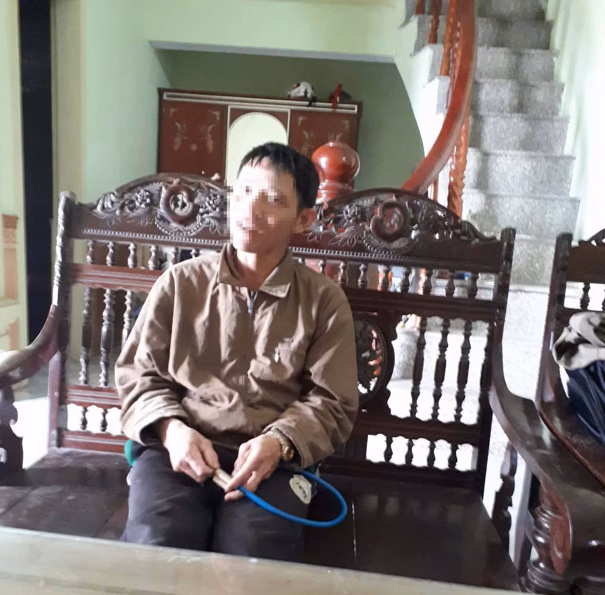 Vì cuộc sống, anh Ch. chấp nhận kí đơn li hôn cho vợ kết hôn giả đi nước ngoài.