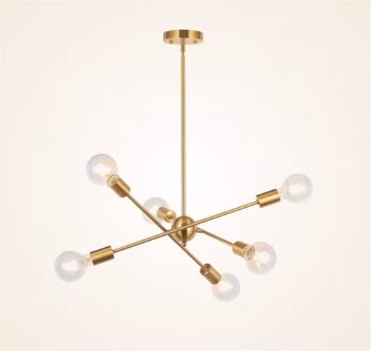 Đèn khung đồng 6 bóng, khung treo có thể điều chỉnh độ dài phù hợp với chiều cao của trần nhà.