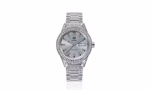 Đồng hồ thông minh TAG Heuer Connected Full Diamonds trị giá 4,4 tỷ đồng.