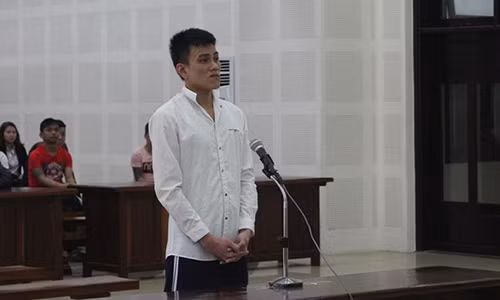 Bị cáo Huỳnh Đức Ngọc tại tòa. Ảnh: Giang Thanh