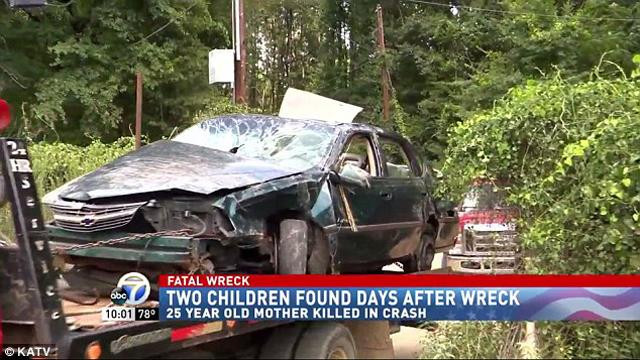 Hai be trai o cung thi the me trong tai nan o to-Hinh-2