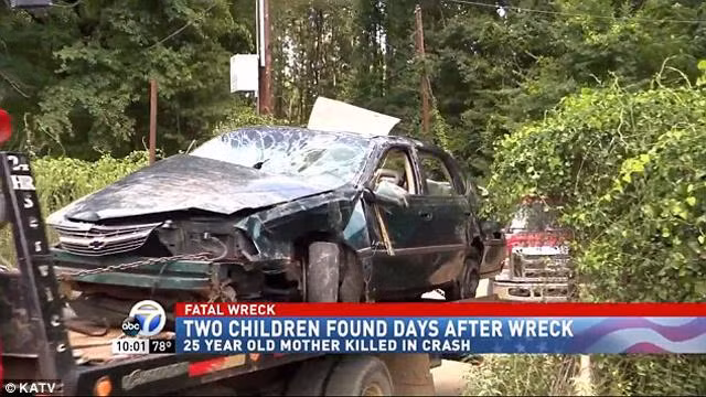 Hai be trai o cung thi the me trong tai nan o to-Hinh-2