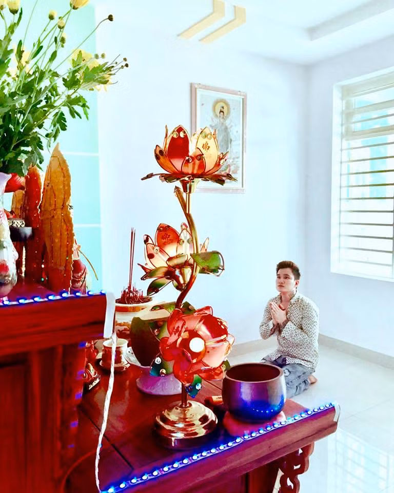 Phòng thờ trong nhà của Lâm Chấn Huy.