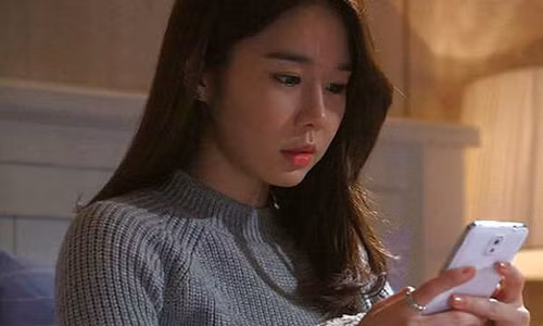 Vo cao tay ra don khien nhan tinh cua chong tai mat