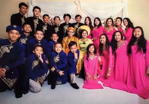 Hoai Linh lam dieu dac biet trong ngay sinh nhat cha-Hinh-8