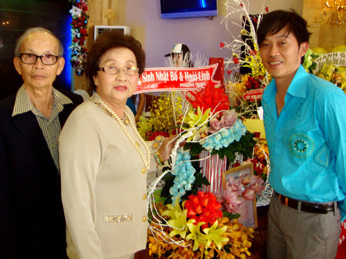 Hoai Linh lam dieu dac biet trong ngay sinh nhat cha-Hinh-2