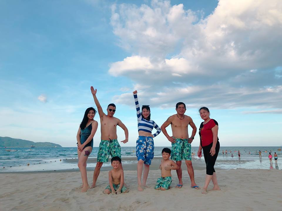 Cô và gia đình vừa có chuyến du lịch đến Đà Nẵng.