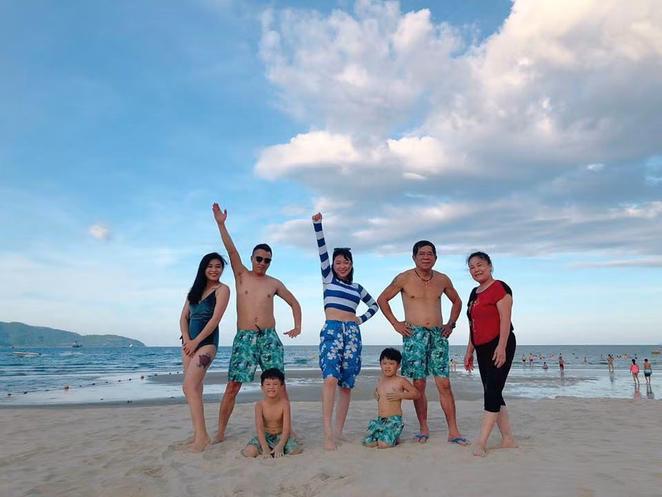 Cô và gia đình vừa có chuyến du lịch đến Đà Nẵng.