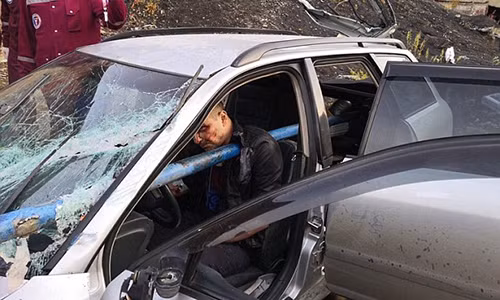 Song sot ky dieu khi bi ong nuoc kim loai dam xuyen nguc