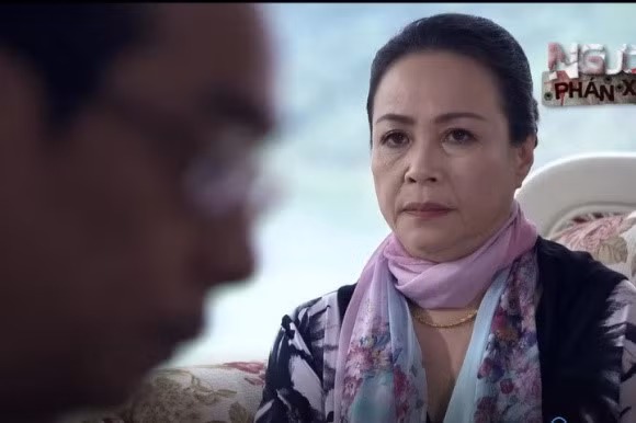 Trong Người phán xử, Thanh Quý vào vai bà Hồ Thu - vợ ông trùm Phan Quân.