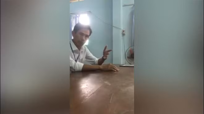 Xuc pham thay vi quan cua con: Nu phu huynh tiep tuc 