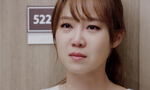 Toi tram cam khi phat hien ra bi mat kinh khung cua chong