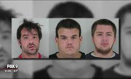 Thieu nu boi qua ho tron thoat khoi 