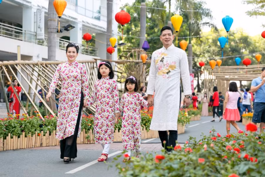 Gia đình hạnh phúc hiện tại của Bình Minh và Anh Thơ.