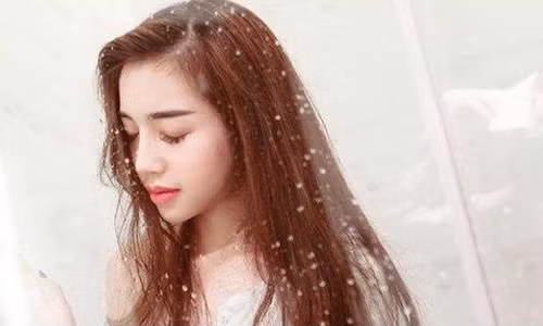 Rất nhiều người phụ nữ từng đổ vỡ hôn nhân đều cảm thấy mình kém cỏi và e dè trong chuyện tình yêu - Ảnh Internet