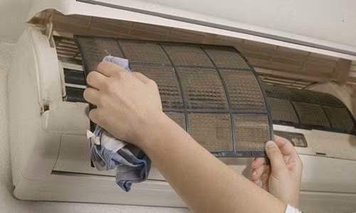 Không cần tốn tiền thuê thợ, người dùng cũng có thể tự bảo dưỡng điều hòa tại nhà.