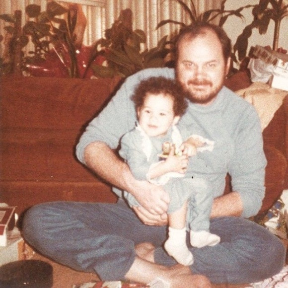 Công nương Meghan Markle bên cha khi còn bé.