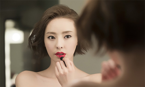 Toi co nen cong lung lam viec tra no 'tinh phi' cho vo tre?