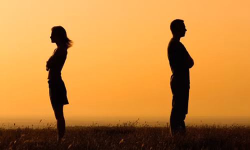 Có ai như tôi, chán người yêu vì bạn ấy quá lười không? - (Ảnh minh họa).