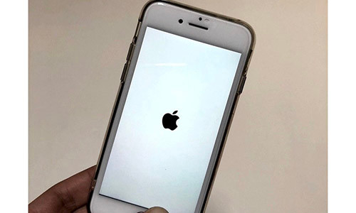 Đôi khi iPhone 8 hoặc 8 Plus bị treo logo trong quá trình khởi động lại.