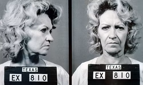 Bi mat duoi day gieng trong san nha goa phu 5 doi chong