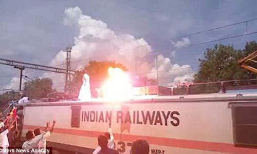 Ranjith Kumar, 32 tuổi, ấn độ may mắn sống sót sau khi bị biến thành ngọn đuốc sống.