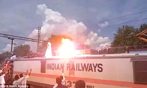 Ranjith Kumar, 32 tuổi, ấn độ may mắn sống sót sau khi bị biến thành ngọn đuốc sống.