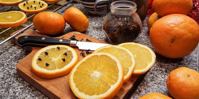 Uống Vitamin C mỗi ngày giúp bảo vệ da thoát khỏi lão hóa và ung thư hiệu nghiệm - Ảnh: Internet
