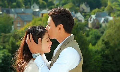 Tôi khá chiều vợ nên đời sống vợ chồng rất hạnh phúc và tốt đẹp. (Ảnh minh họa).