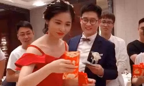 Co dau cao tay cuu chu re thoat khoi man 