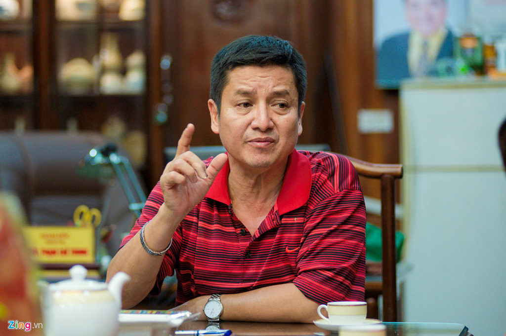 Nghệ sĩ Chí Trung chia sẻ anh không cấm các diễn viên của nhà hát tham gia phim truyền hình dài tập.