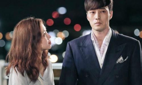 Ban trai biet dang bi “do vo” nhung van dong y cuoi