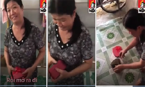 Người mẹ vỡ òa hạnh phúc bởi số tiền được cô con gái tặng lớn hơn tưởng tượng.