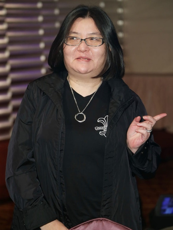 Khâu Lê Khoan được biết đến với biệt danh "Đệ nhất nữ lưu manh trong làng giải trí".