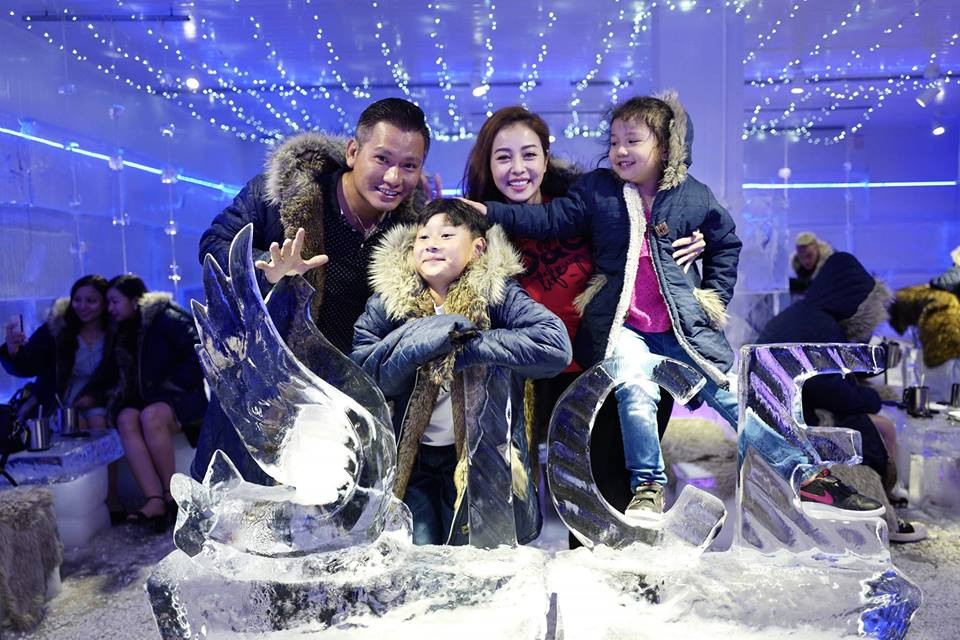 Những khoảnh khắc hạnh phúc của gia đình thường được Jennifer Phạm chia sẻ trên trang facebook cá nhân khiến nhiều người không khỏi ngưỡng mộ.