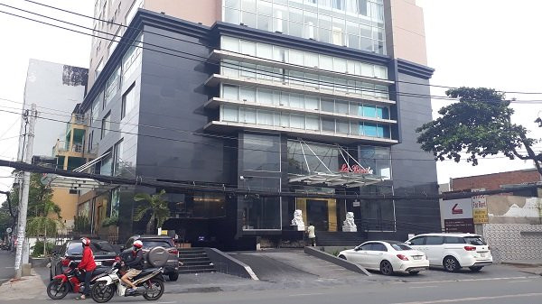 Phần xây dựng trái phép tại chung cư La Bonita vẫn chưa được tháo dỡ.